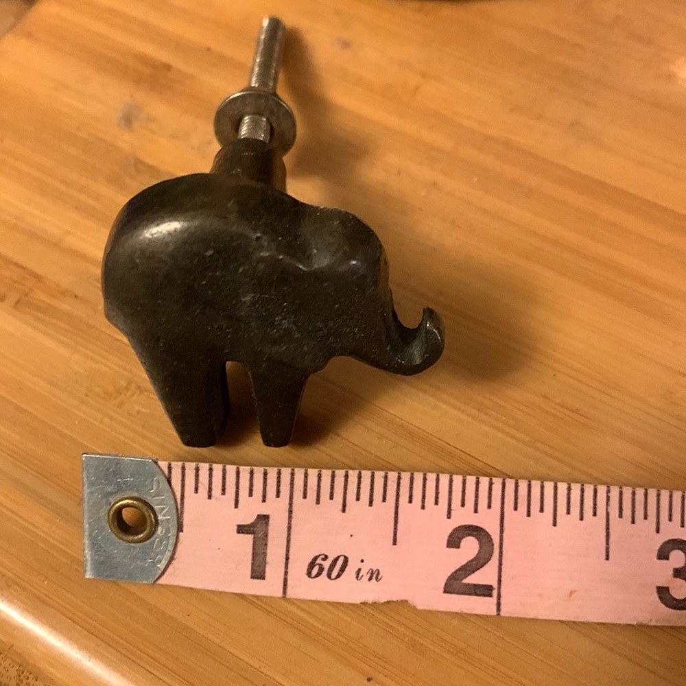 Elephant Knob - Picture 4 of 4